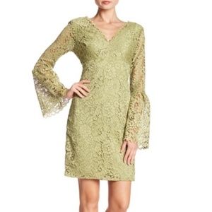NWT Betsy Johnson Lace Bell Sleeve Dress Green 8